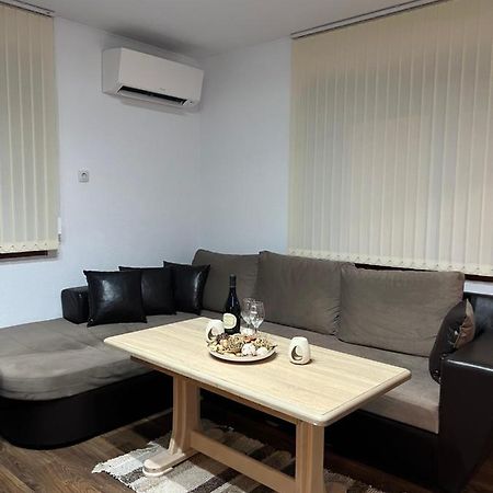 Guest House Tanevi Devin Bagian luar foto