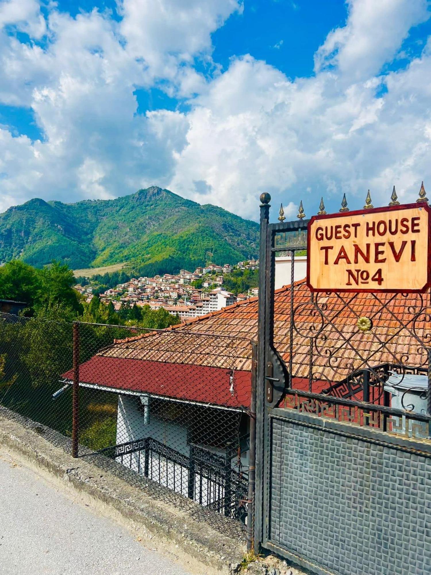 Guest House Tanevi Devin Bagian luar foto